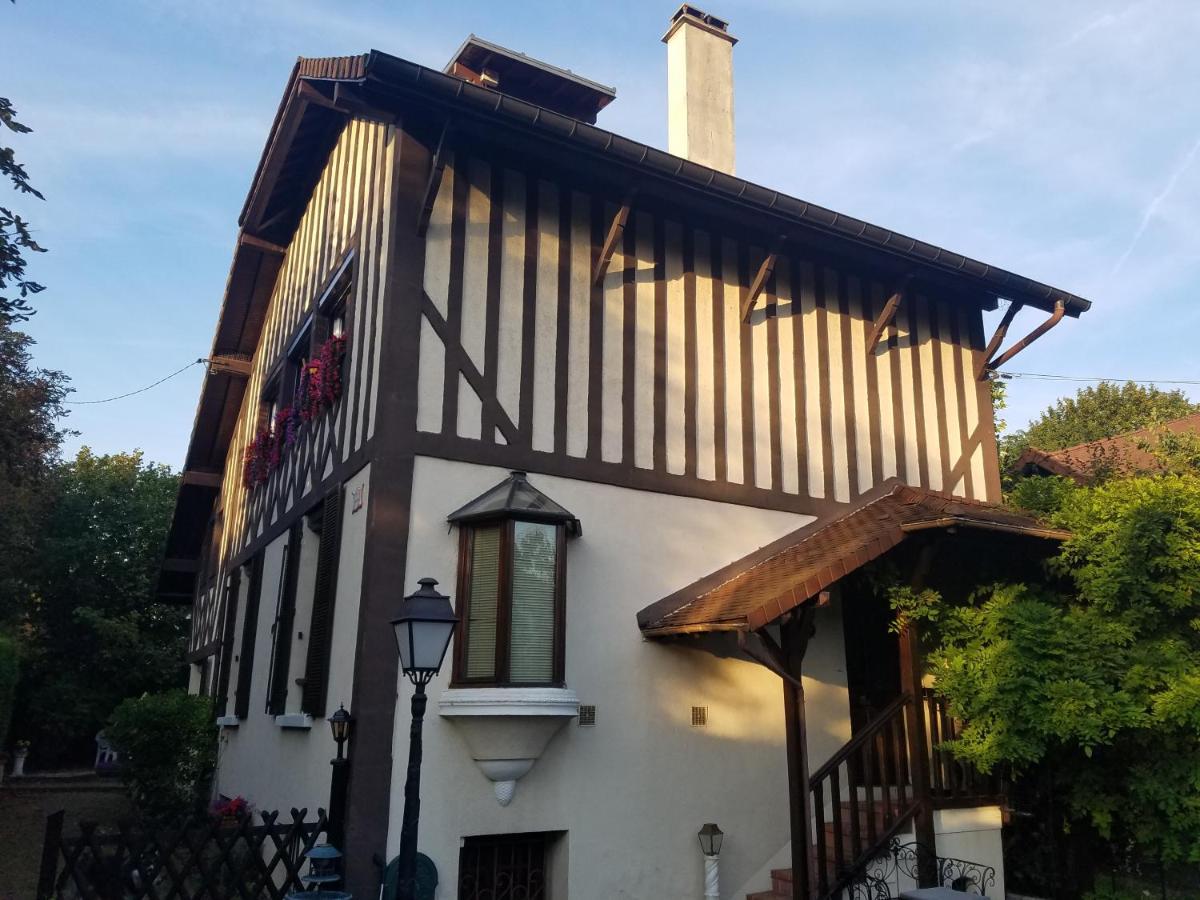 Villa Normandy Gagny Экстерьер фото